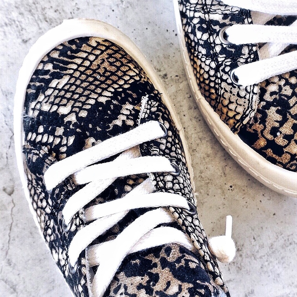 Snake Print Insole Comfort Slip On Sneakers - Picture 3 of 8